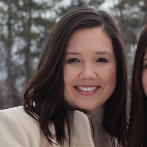 Meet your Posher, Caitlin